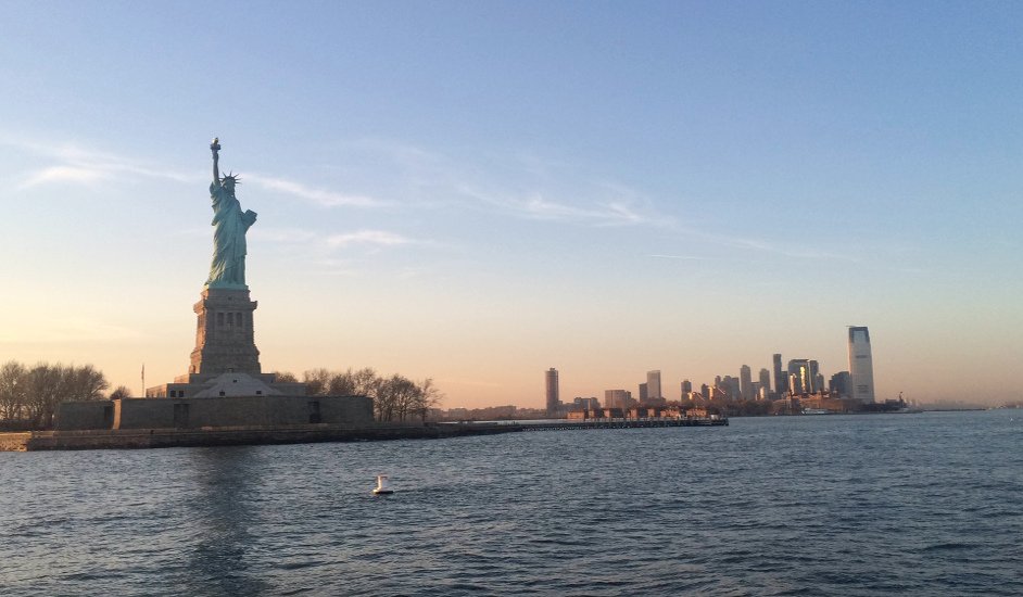 Las vistas de Manhattan y la Estatua de Libertad desde el Classic Harbor Line Cruise