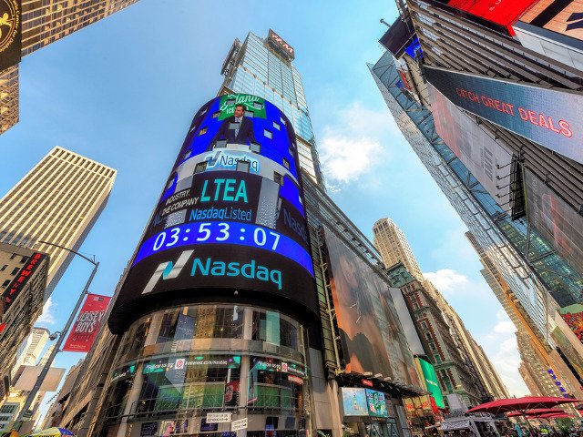 Cartel de NASDAQ en Times Square