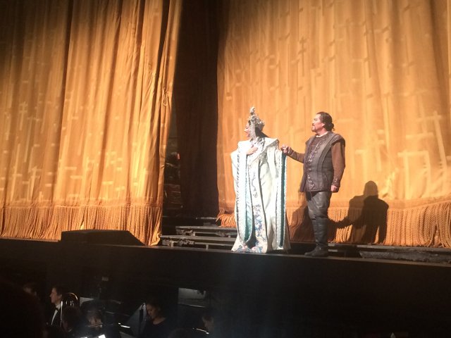 Actores de Turandot en la Ópera Metropolitana de Nueva York
