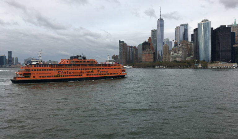 Viajando en ferry desde Manhattan a Staten Island