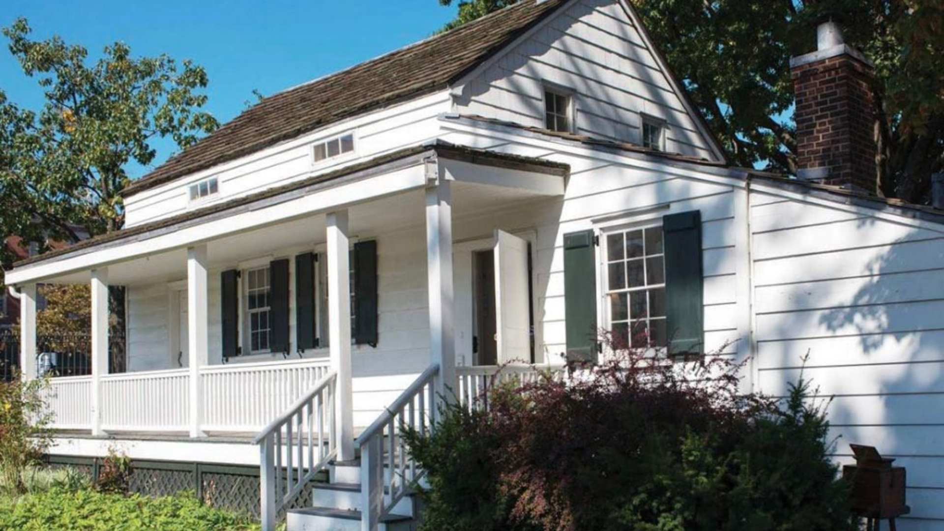 Edgar Allan Poe Cottage, casa histórica donde vivió el escritor en el Bronx